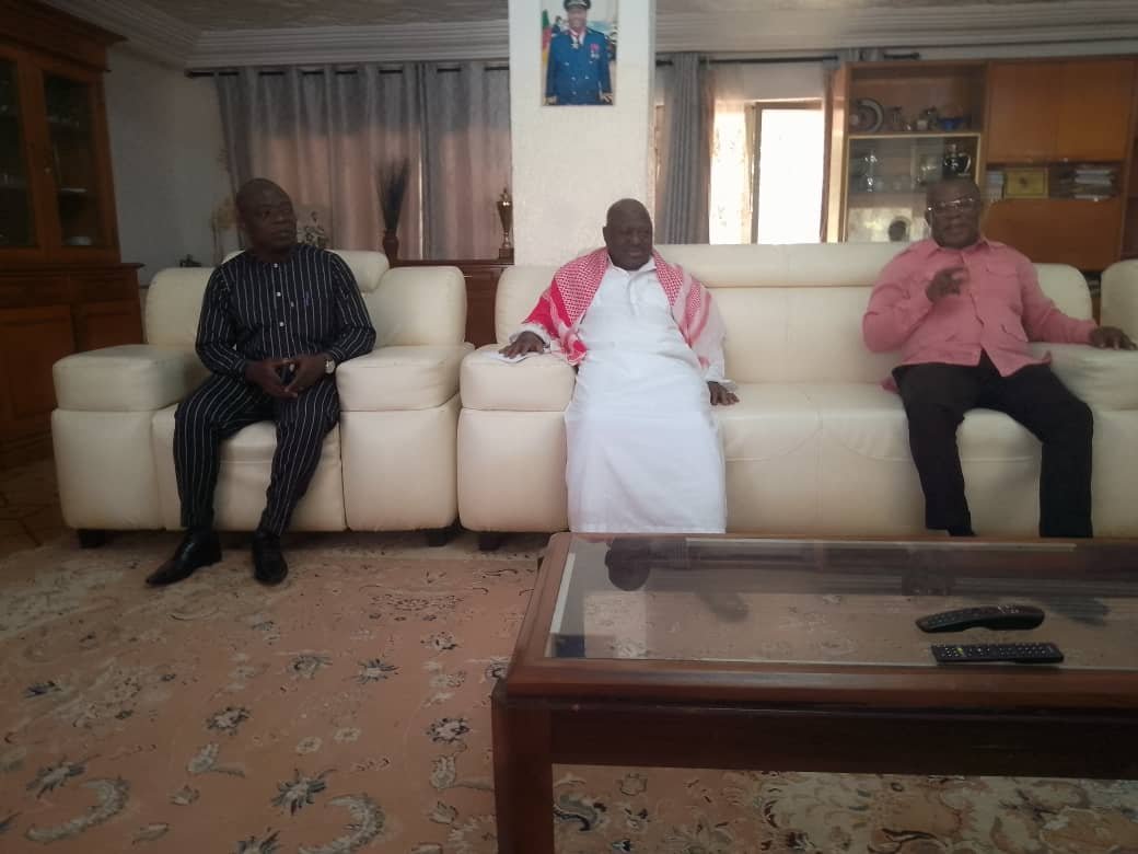 Visite du Président de l'EEC à Mr le Gouverneur de la Région  de l'Adamaoua en janvier 2025